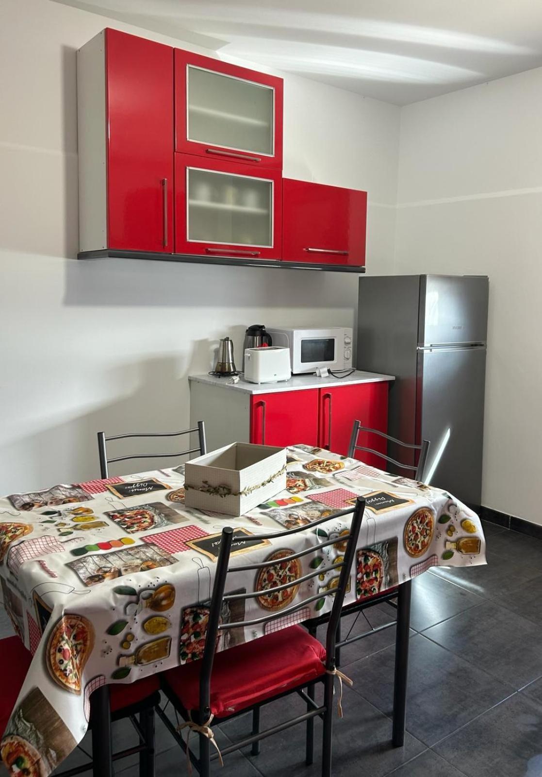 Bajo Casa En Moanaヴィラ エクステリア 写真