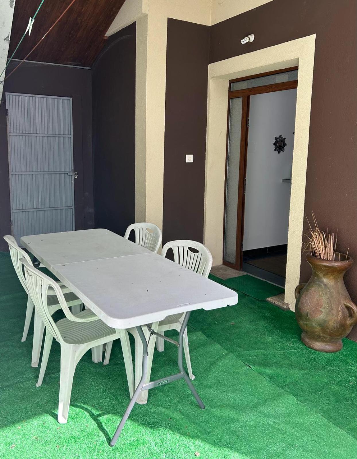 Bajo Casa En Moanaヴィラ エクステリア 写真